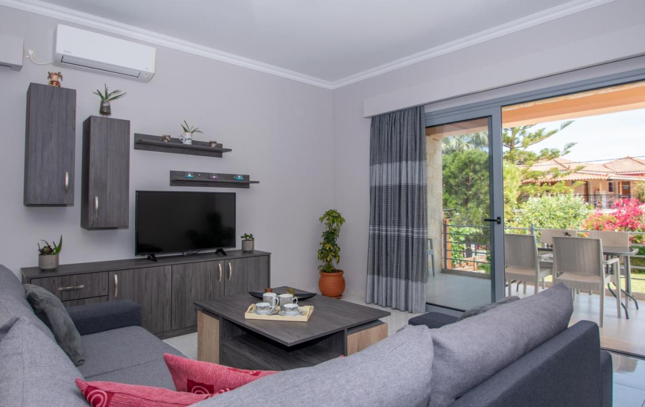 Liri'S Apartments Kalamákion المظهر الخارجي الصورة